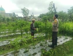 Guna Mendukung Program Ketahanan Pangan, Bhabinkamtibmas Desa Rarang Tengah Lakukan Silaturahmi Ke Warga Binaan