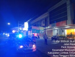 Jaga Kondusifitas Selama Ramadhan, Personel Polsek Masbagik Lakukan Patroli