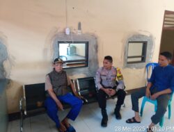Bhabinkamtibmas Desa Tembeng Putik Silaturahmi dengan Tokoh Masyarakat dan Himbau Kamtibmas