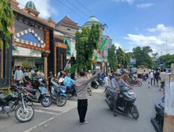 Polsek Sakra Laksanakan Pengamanan Sholat Jumat di Masjid As-Syakirin